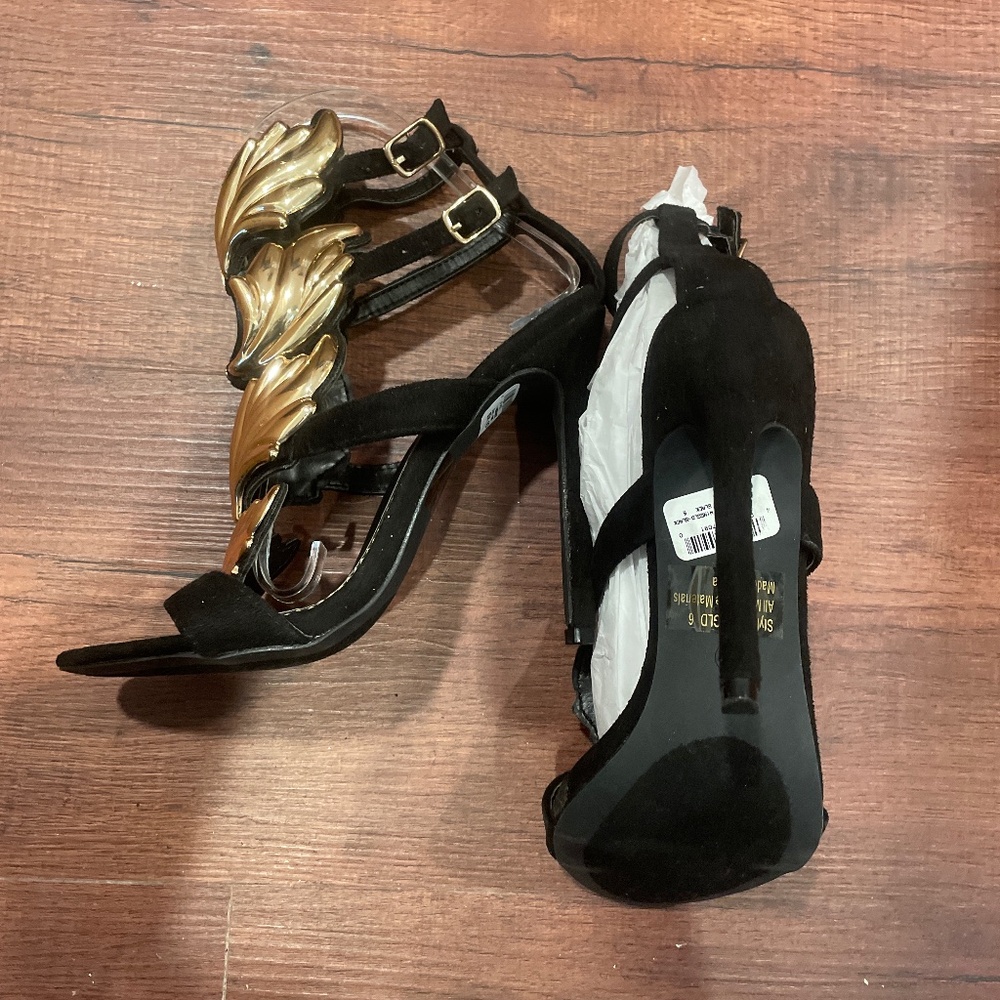 1 WEEK FINAL NEW LAST CHANCE WINDSOR Black and Gold High Heel Sandals